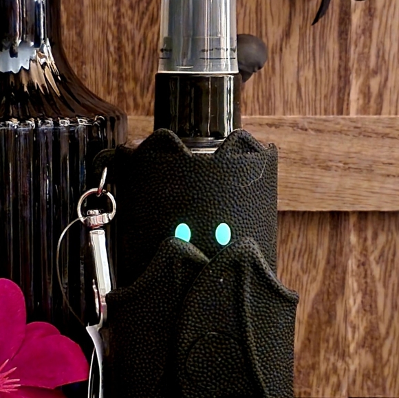 B&BW GITD Vampire Bat Holder & Vampire Blood Diamond Shimmer Mist Body Spray - Picture 4 of 5